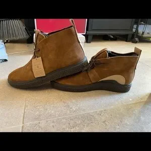 Ecco men’s crepe tray chukka boot. Sz 8 Ecco Crepetray Men main image 2